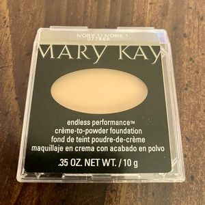 Mary Kay crème-to-powder Foundation IVORY 1